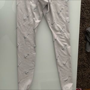 Nike compression leggings